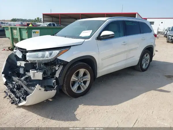 5TDDZRFH8HS395613 2017 TOYOTA HIGHLANDER - Image 2