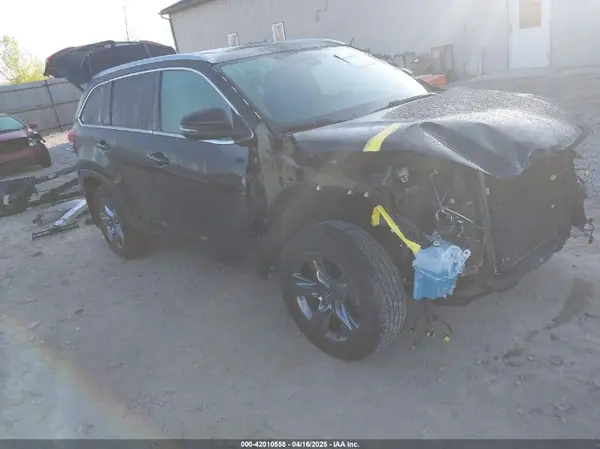 5TDDZRFH8HS429856 2017 TOYOTA HIGHLANDER - Image 1