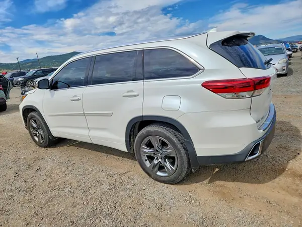 5TDDZRFH8HS434183 2017 TOYOTA HIGHLANDER - Image 2