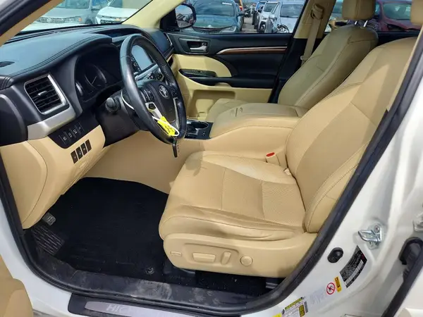 5TDDZRFH8HS434183 2017 TOYOTA HIGHLANDER - Image 8