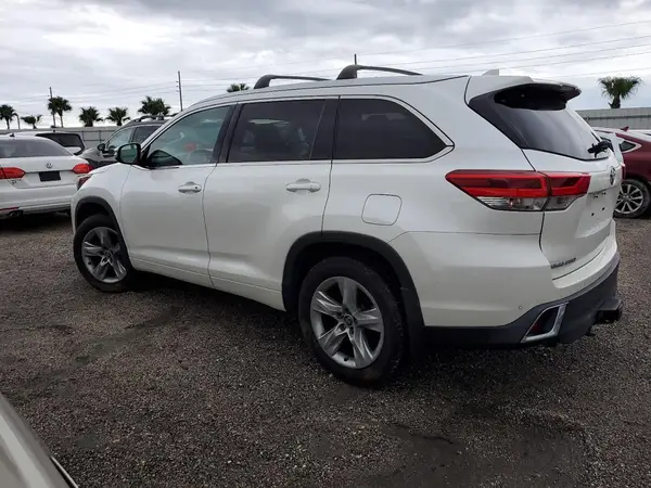5TDDZRFH8HS461433 2017 TOYOTA HIGHLANDER - Image 2