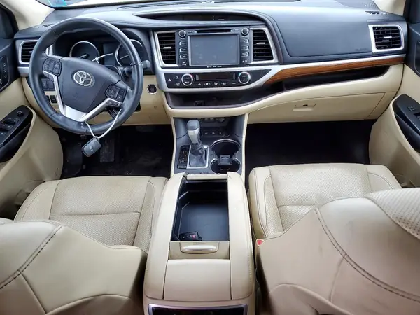 5TDDZRFH8HS461433 2017 TOYOTA HIGHLANDER - Image 8