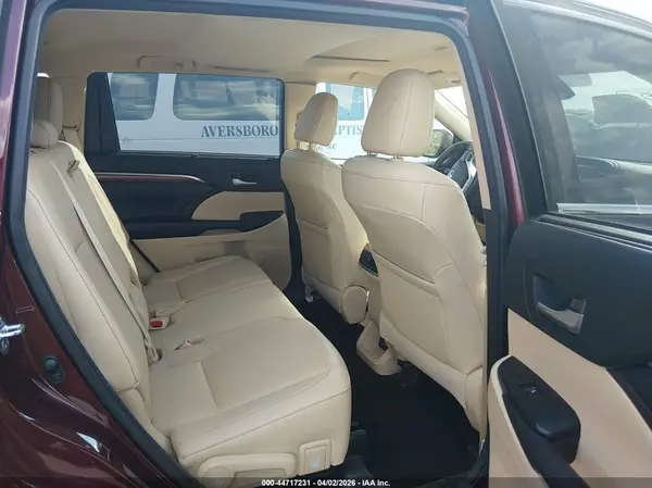 5TDDZRFH8HS463523 2017 TOYOTA HIGHLANDER - Image 8