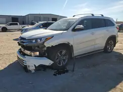 5TDDZRFH8HS464476 2017 TOYOTA HIGHLANDER