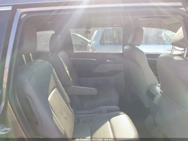 5TDDZRFH8JS488749 2018 TOYOTA HIGHLANDER - Image 8