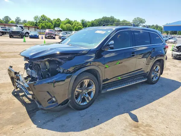 5TDDZRFH8JS493952 2018 TOYOTA HIGHLANDER - Image 1