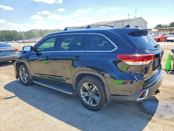 5TDDZRFH8JS493952 2018 TOYOTA HIGHLANDER - Image 2