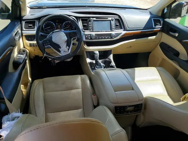 5TDDZRFH8JS493952 2018 TOYOTA HIGHLANDER - Image 8