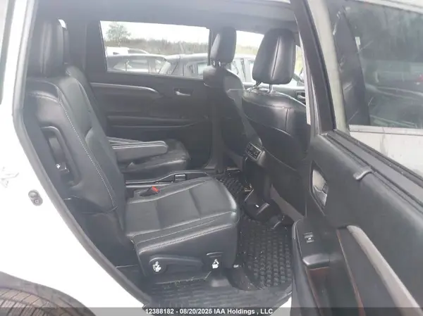 5TDDZRFH8JS802562 2018 TOYOTA HIGHLANDER - Image 8