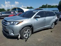 5TDDZRFH8JS809253 2018 TOYOTA HIGHLANDER