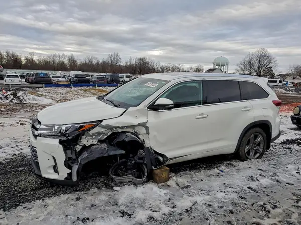 5TDDZRFH8JS810452 2018 TOYOTA HIGHLANDER - Image 1