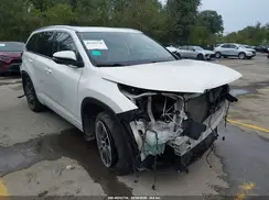5TDDZRFH8JS811455 2018 TOYOTA HIGHLANDER