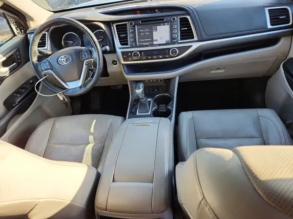 5TDDZRFH8JS822293 2018 TOYOTA HIGHLANDER - Image 8