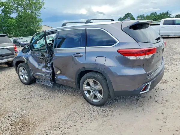 5TDDZRFH8JS833214 2018 TOYOTA HIGHLANDER - Image 2