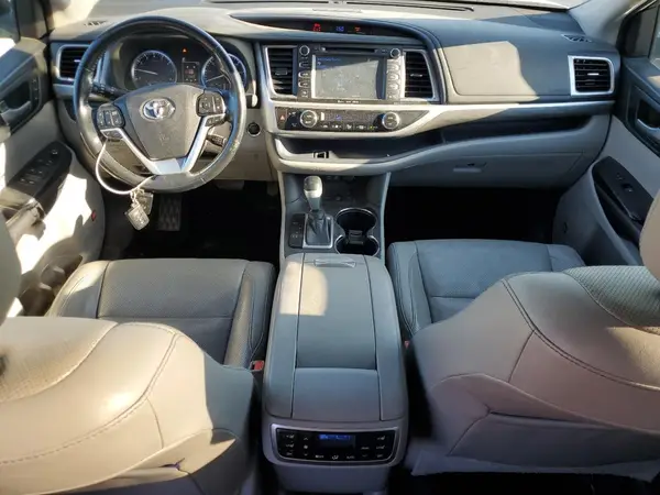 5TDDZRFH8JS844956 2018 TOYOTA HIGHLANDER - Image 8