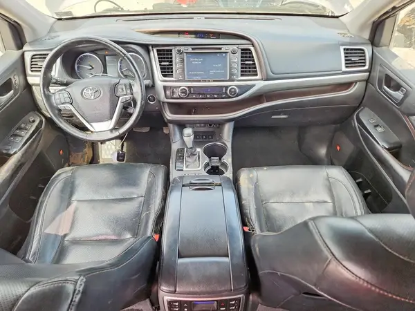5TDDZRFH8JS847081 2018 TOYOTA HIGHLANDER - Image 8