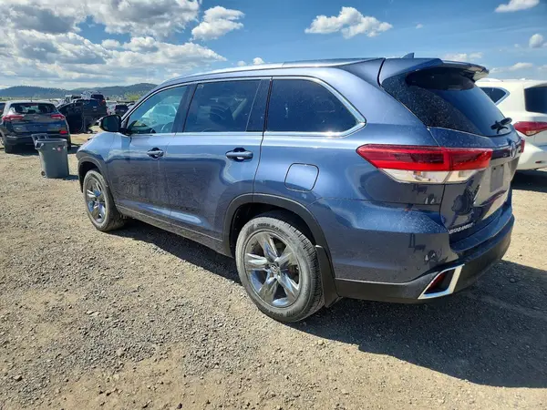 5TDDZRFH8JS850644 2018 TOYOTA HIGHLANDER - Image 2