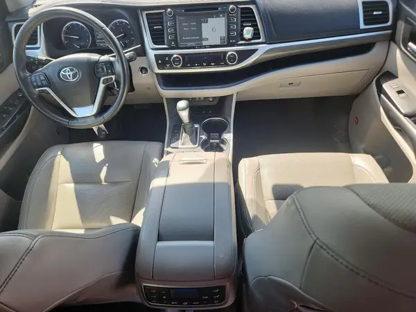 5TDDZRFH8JS850644 2018 TOYOTA HIGHLANDER - Image 8