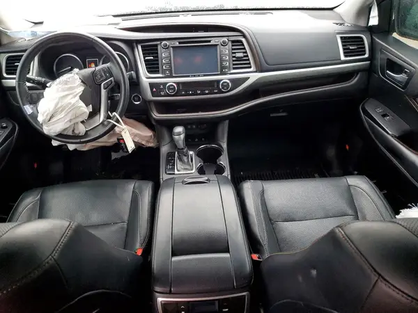 5TDDZRFH8JS859800 2018 TOYOTA HIGHLANDER - Image 8