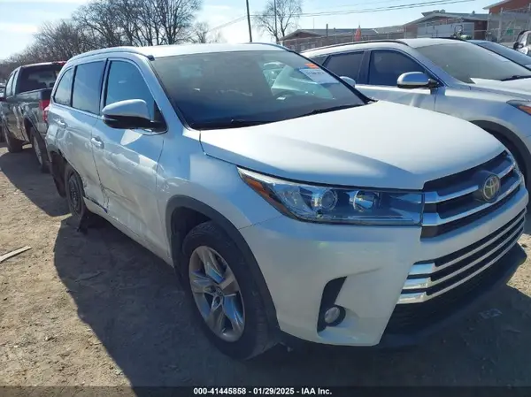 5TDDZRFH8JS862700 2018 TOYOTA HIGHLANDER - Image 1