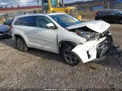 5TDDZRFH8JS875690 2018 TOYOTA HIGHLANDER