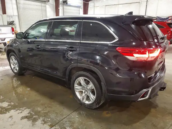 5TDDZRFH8JS877830 2018 TOYOTA HIGHLANDER - Image 2