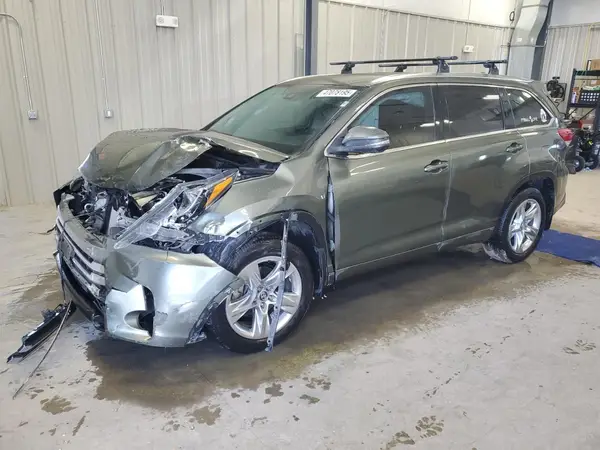 5TDDZRFH8JS897561 2018 TOYOTA HIGHLANDER - Image 1