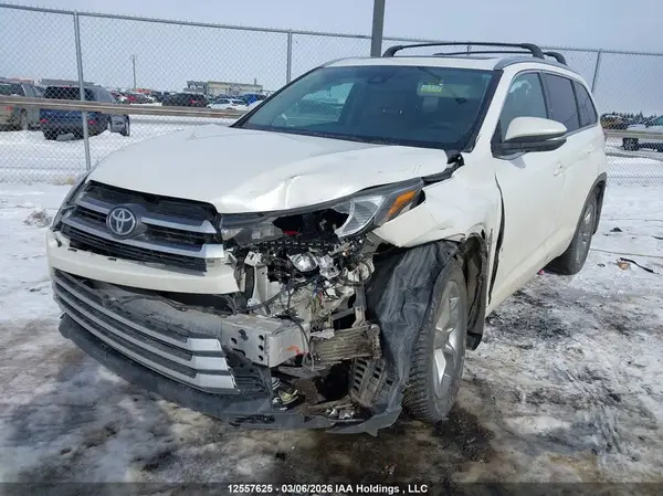 5TDDZRFH8KS700339 2019 TOYOTA HIGHLANDER - Image 2