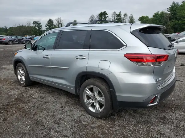5TDDZRFH8KS707968 2019 TOYOTA HIGHLANDER - Image 2
