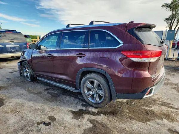 5TDDZRFH8KS719165 2019 TOYOTA HIGHLANDER - Image 2