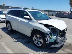5TDDZRFH8KS739318 2019 TOYOTA HIGHLANDER