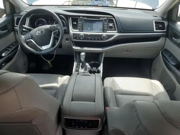 5TDDZRFH8KS923237 2019 TOYOTA HIGHLANDER - Image 8