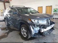 5TDDZRFH8KS926493 2019 TOYOTA HIGHLANDER