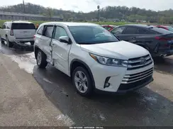 5TDDZRFH8KS926770 2019 TOYOTA HIGHLANDER