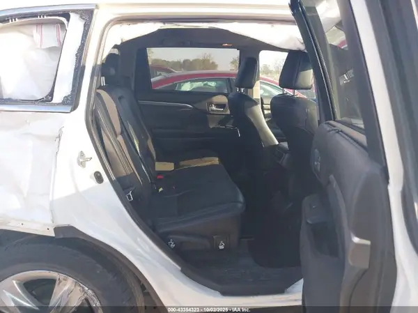 5TDDZRFH8KS926994 2019 TOYOTA HIGHLANDER - Image 8