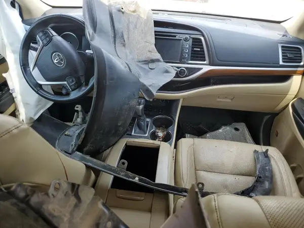 5TDDZRFH8KS927384 2019 TOYOTA HIGHLANDER - Image 8