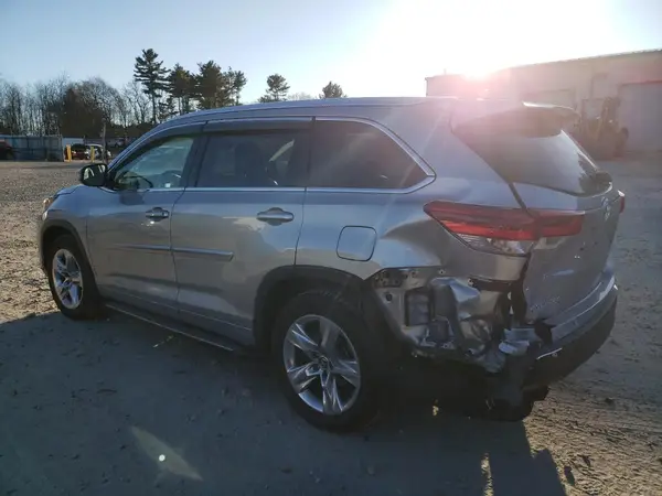5TDDZRFH8KS942550 2019 TOYOTA HIGHLANDER - Image 2