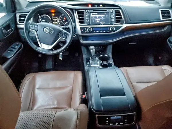 5TDDZRFH8KS944279 2019 TOYOTA HIGHLANDER - Image 8