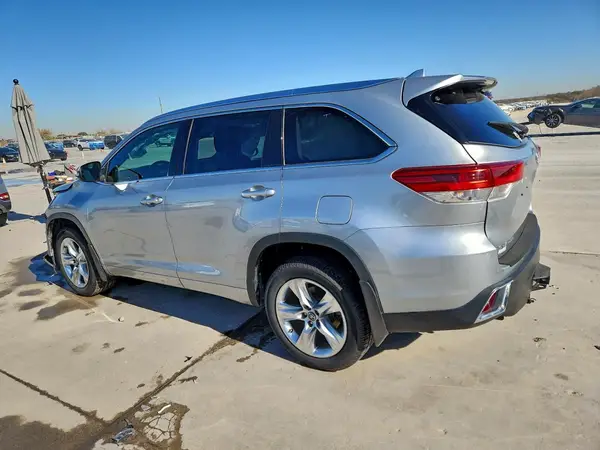 5TDDZRFH8KS944833 2019 TOYOTA HIGHLANDER - Image 2