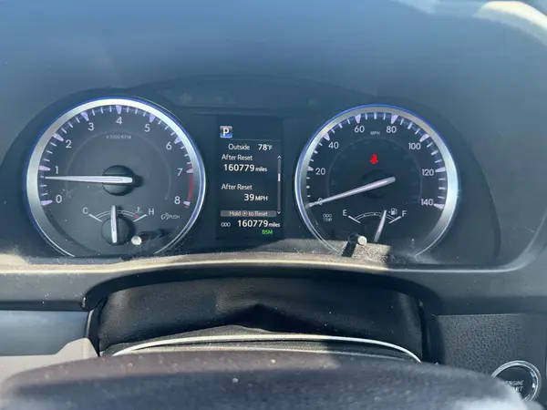5TDDZRFH8KS949742 2019 TOYOTA HIGHLANDER - Image 8