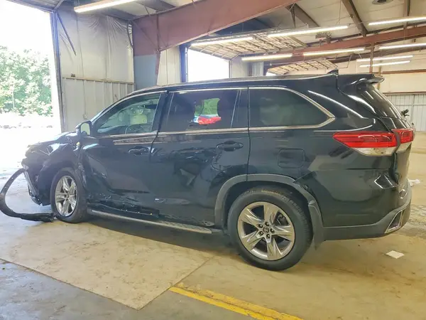 5TDDZRFH8KS960658 2019 TOYOTA HIGHLANDER - Image 2
