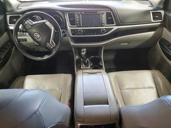 5TDDZRFH8KS960658 2019 TOYOTA HIGHLANDER - Image 8