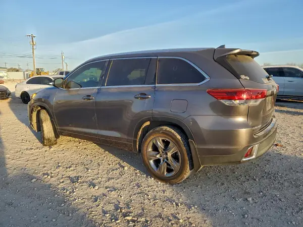 5TDDZRFH8KS976018 2019 TOYOTA HIGHLANDER - Image 2