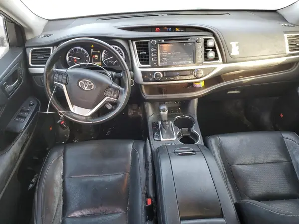 5TDDZRFH8KS991327 2019 TOYOTA HIGHLANDER - Image 8