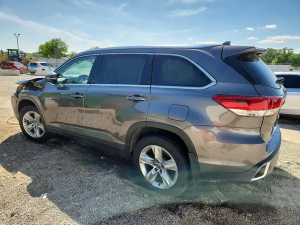 5TDDZRFH8KS992848 2019 TOYOTA HIGHLANDER - Image 2