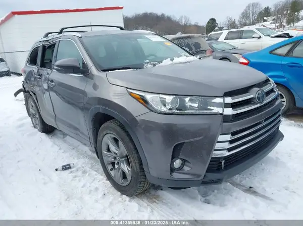 5TDDZRFH9HS361759 2017 TOYOTA HIGHLANDER - Image 1