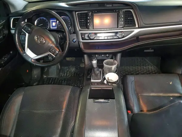 5TDDZRFH9HS371515 2017 TOYOTA HIGHLANDER - Image 8