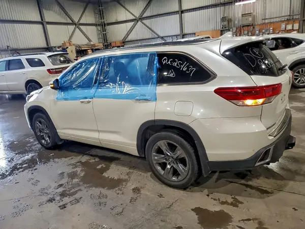 5TDDZRFH9HS378917 2017 TOYOTA HIGHLANDER - Image 2