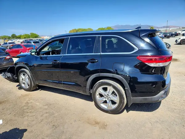 5TDDZRFH9HS384149 2017 TOYOTA HIGHLANDER - Image 2