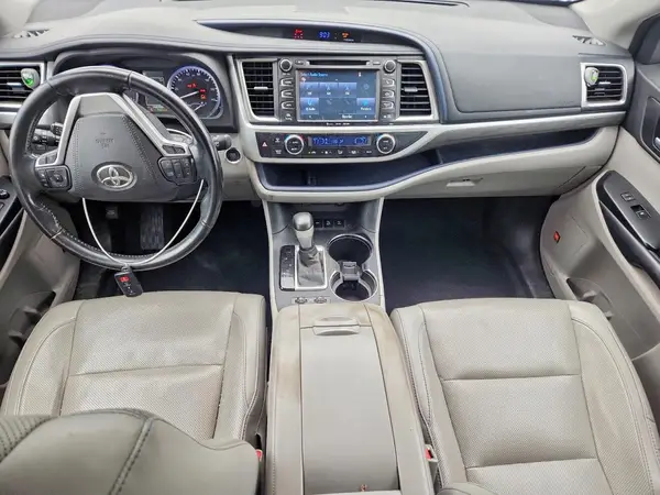 5TDDZRFH9HS391537 2017 TOYOTA HIGHLANDER - Image 8